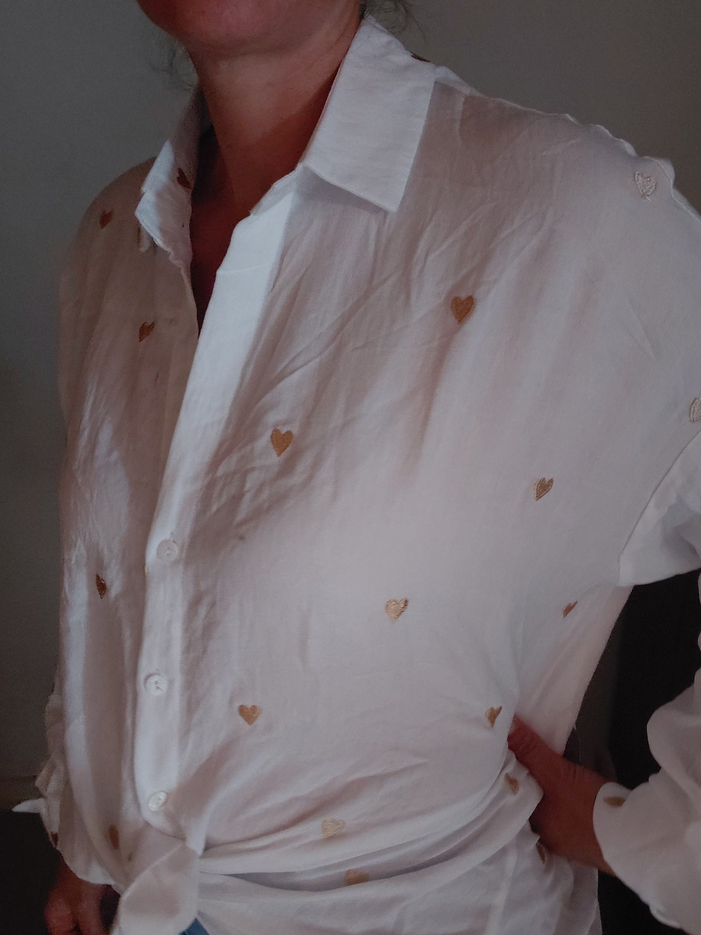 Chemise oversize blanche coeur brodé