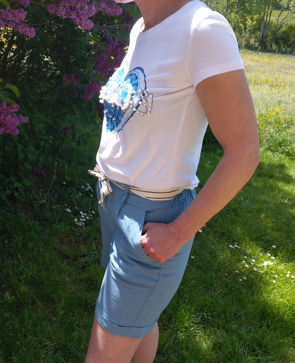 Short lin bleu avec ceinture