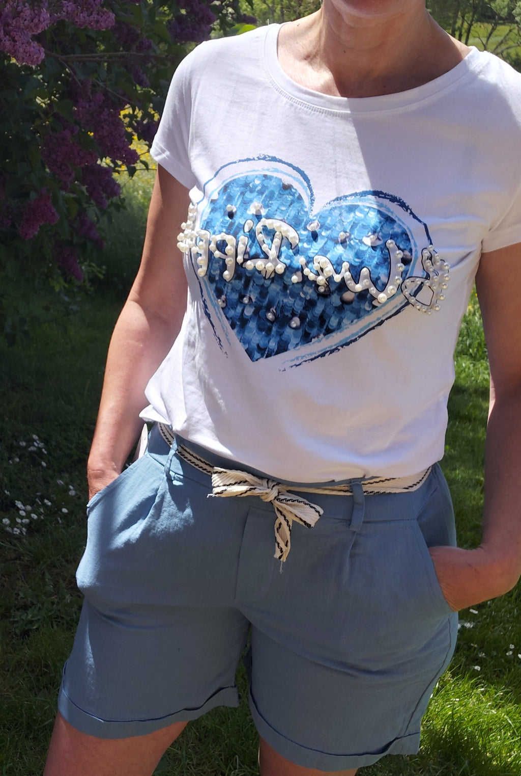 Short lin bleu avec ceinture