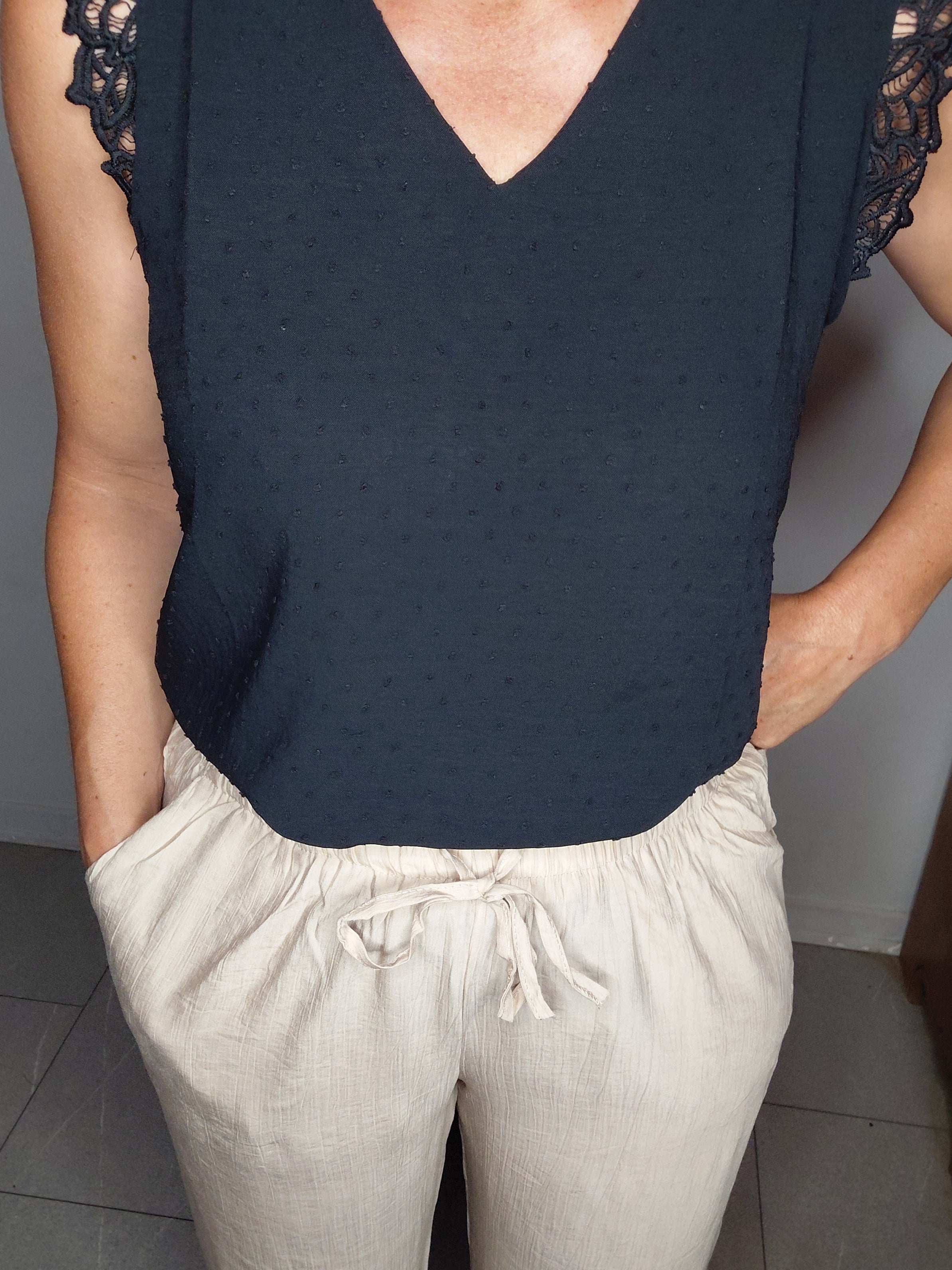 Pantalon fluide uni crème à taille élastique 
