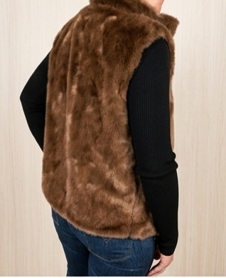 Manteau sans manches fausse fourrure